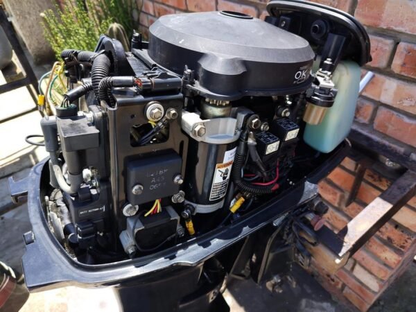 Mercury 40HP Outboard Engine - Image 3