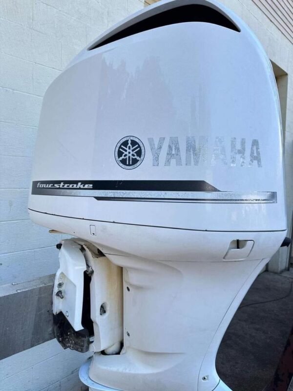 Yamaha F350 V8 Outboard Engine - Image 4